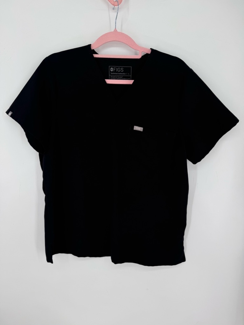 Figs Technical Collection Women's Black V-Neck Short Sleeve Scrub Top Size Large
